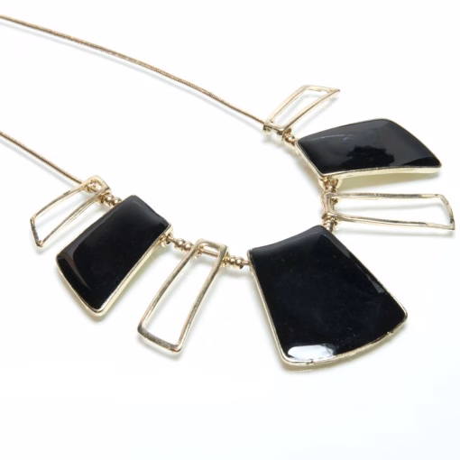 Geometriskt halsband